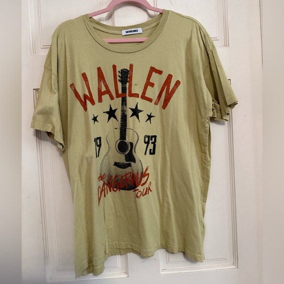 Daydreamer Tops - Daydreamer Morgan Wallen Oversized Tee